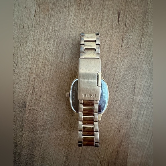 Fossil Brand Rose Gold Watch Square Face White Interior Colour Adjustable Strap - Picture 2 of 10